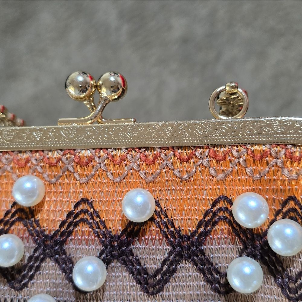 Elegant Multicolor Beaded Handbag - Picture 12 of 13